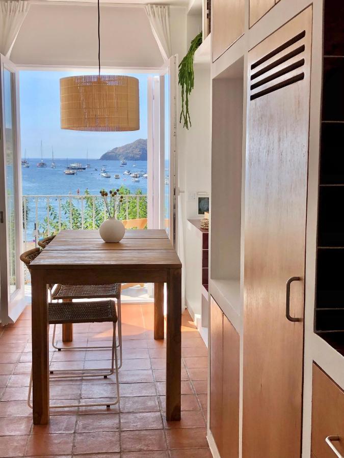 Beachfront Suite In Cadaques Center Exterior foto